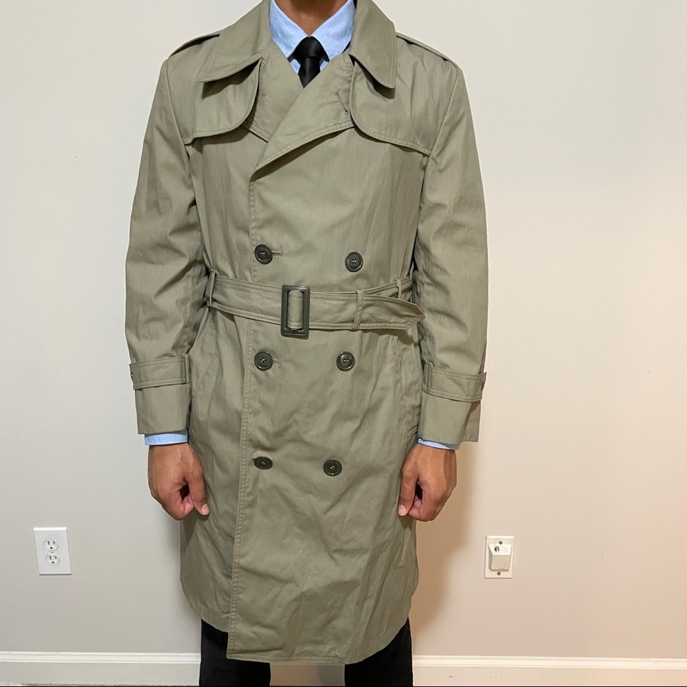 Men’s Tan Trench Coat - Picture 3 of 11